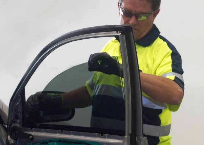 Front Passenger Window Glass Service Dubai